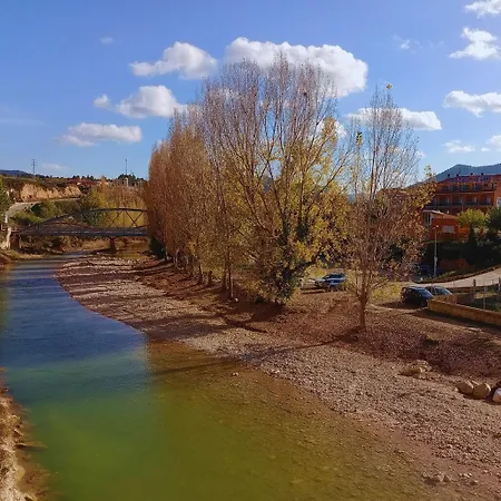 Piso A Orillas Del Rio 아파트 발데로브레스